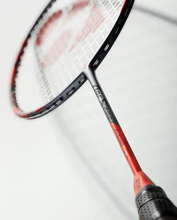 Arc saber 11 Pro | Badminton Souq